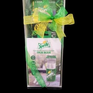 Green True Wireless Premium Earbuds & Sock Gift Set